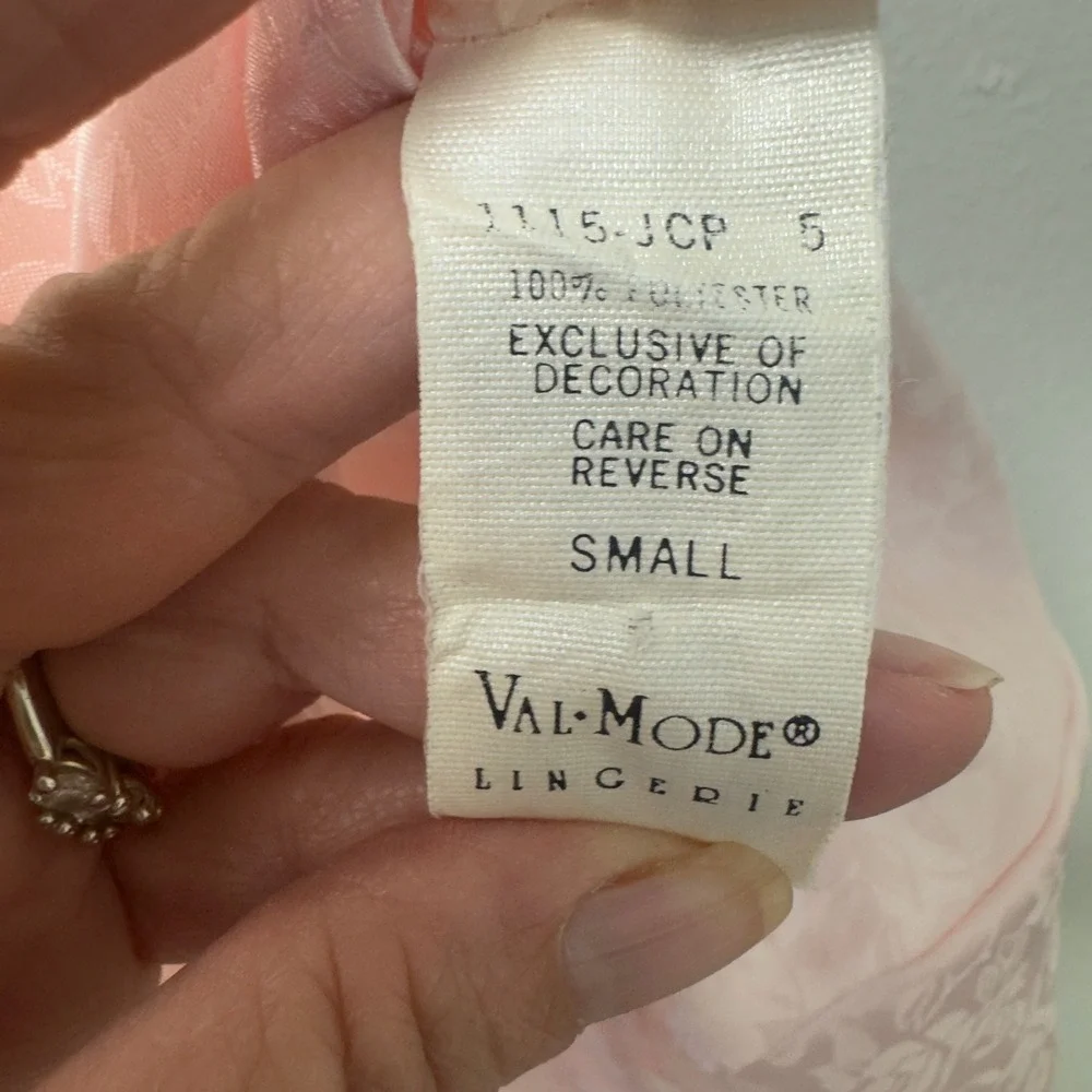 Val Mode Lingerie Nightgown Womens Small Pink Excellent Floral Lace Vintage USA